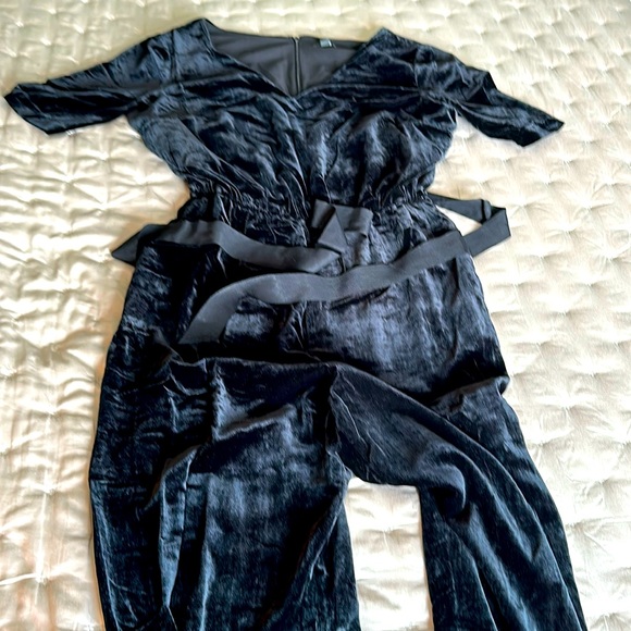 ⭐️ 🌲 Gorgeous holiday plush velvet jumper! Ann Taylor. Size 14. - Picture 3 of 5